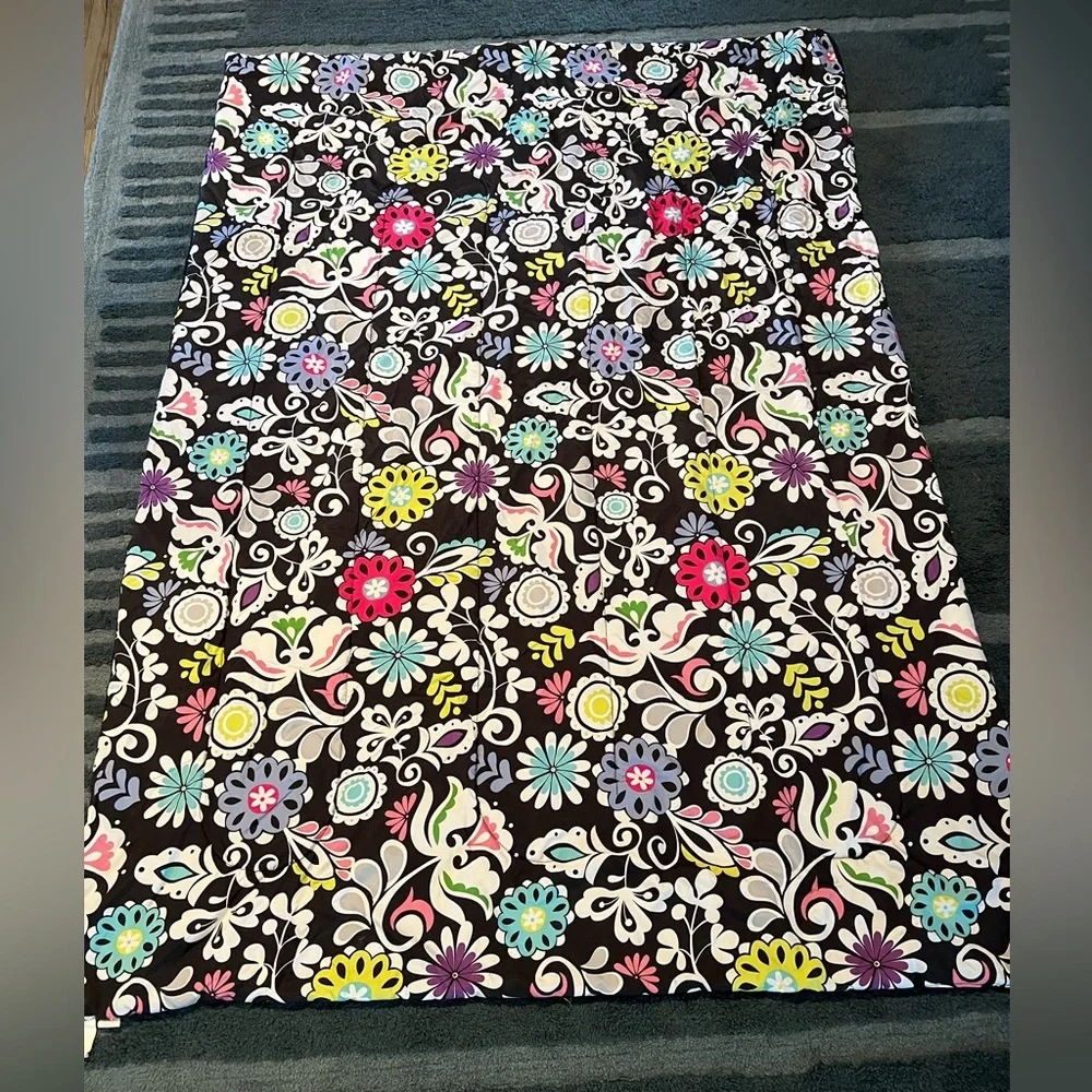 Vibrant Floral Comforter with Black Base